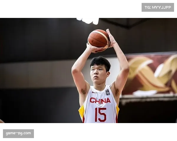 杨瀚森能否在下半场登场成焦点，男篮多名中锋已参与比赛