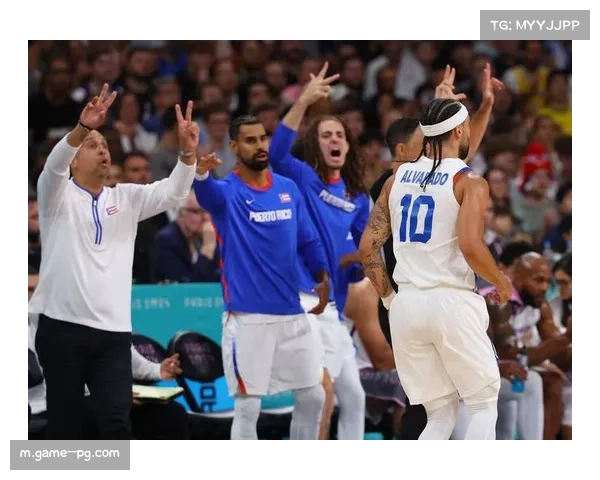 鹈鹕八人得分上双取赛季首胜阿尔瓦拉多关键三分